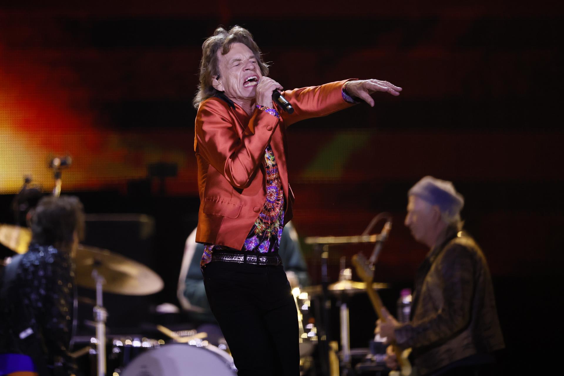 Mick Jagger da positivo a COVID-19 previo a concierto