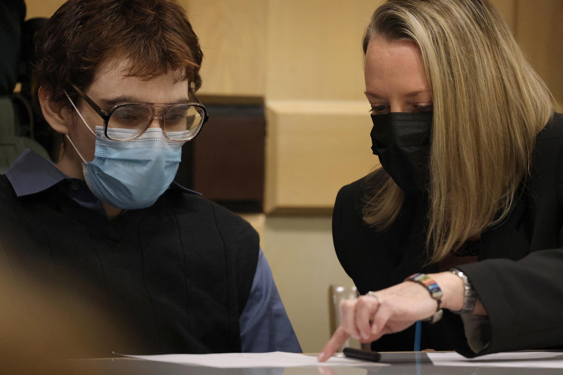 Acusado del tiroteo de Parkland fue abusado sexualmente, según su defensa