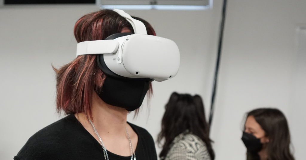 'Snap to grid', la instalación inmersiva de Meta y CENTRO - oculus-quest-2-meta-inemrsive-learning-centro-diseno-cine-televison-4-1024x535