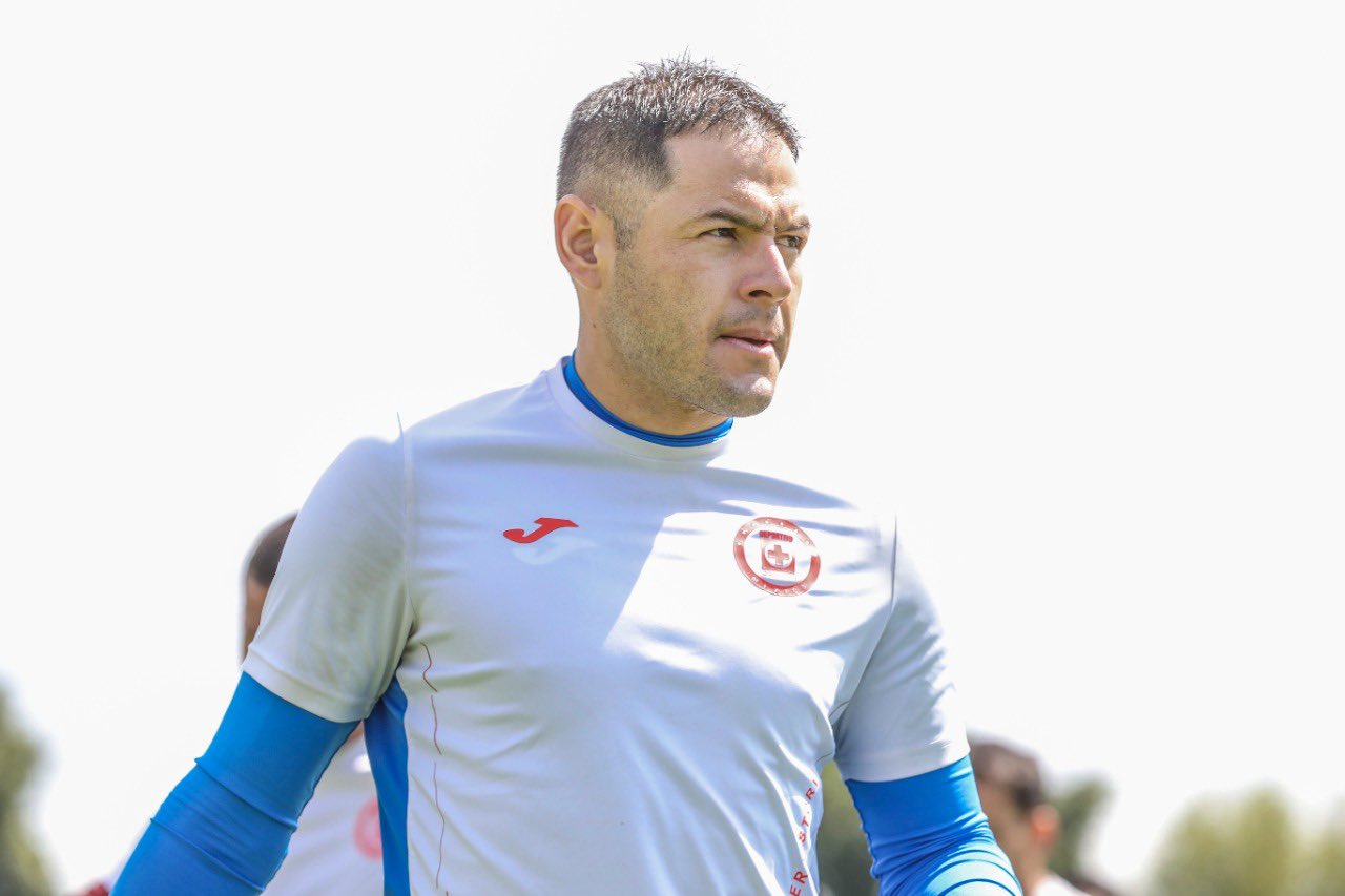 Pablo Aguilar deja al Cruz Azul después de ganar cinco títulos