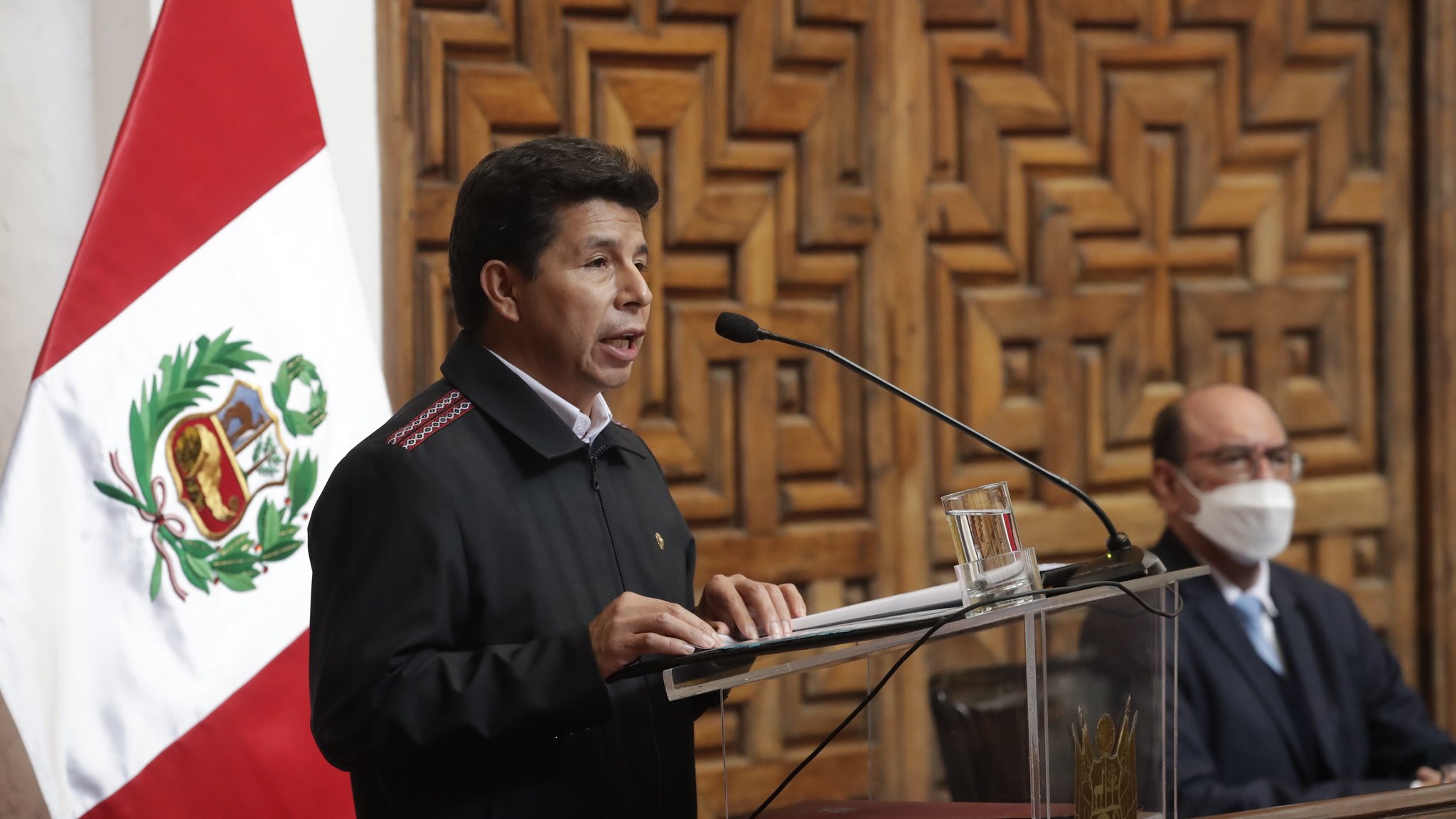 Presidente Castillo y Congreso reavivan su enfrentamiento en Perú