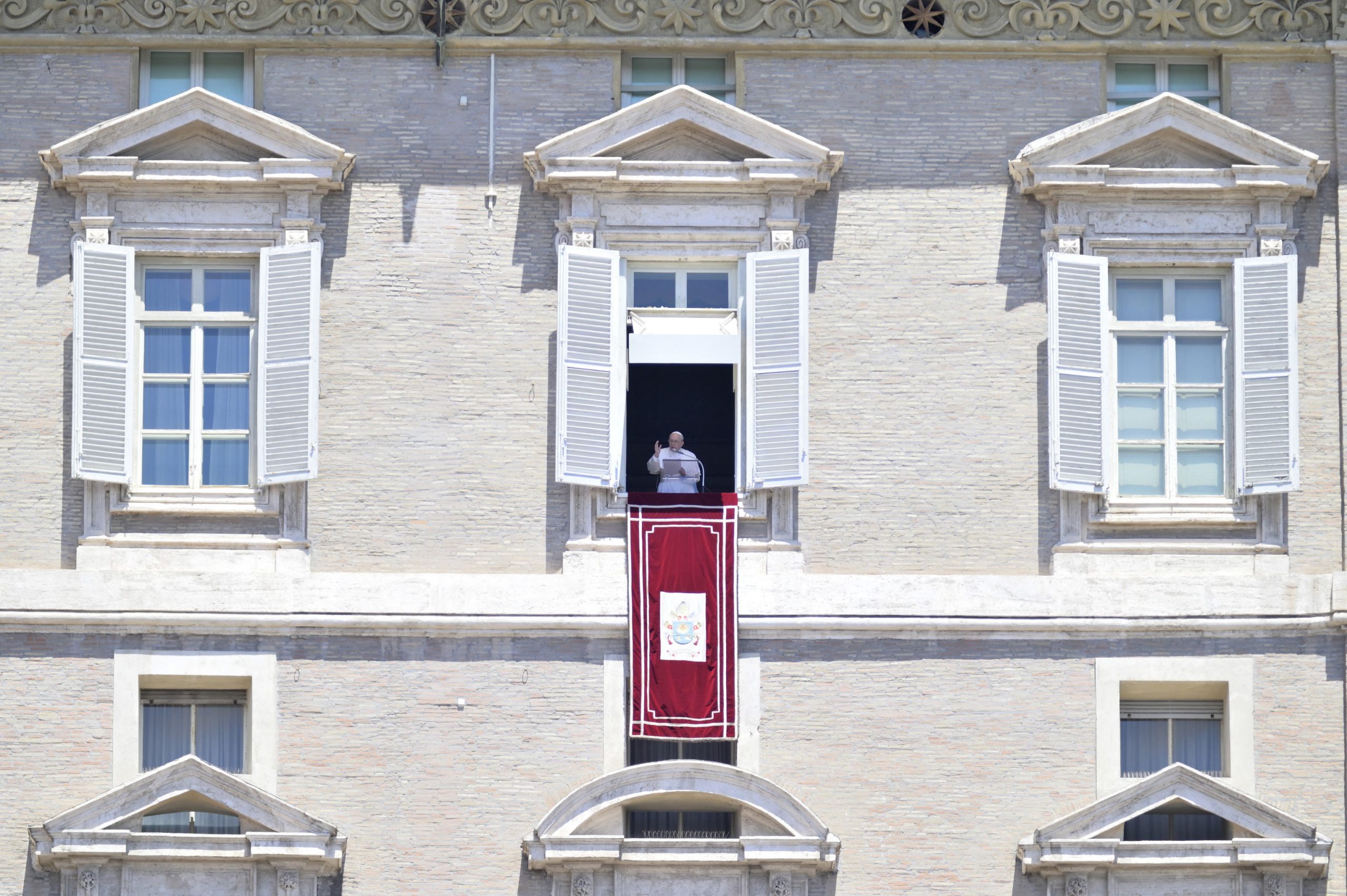 Papa Francisco lamenta que en algunas comunidades religiosas se viva “un infierno”