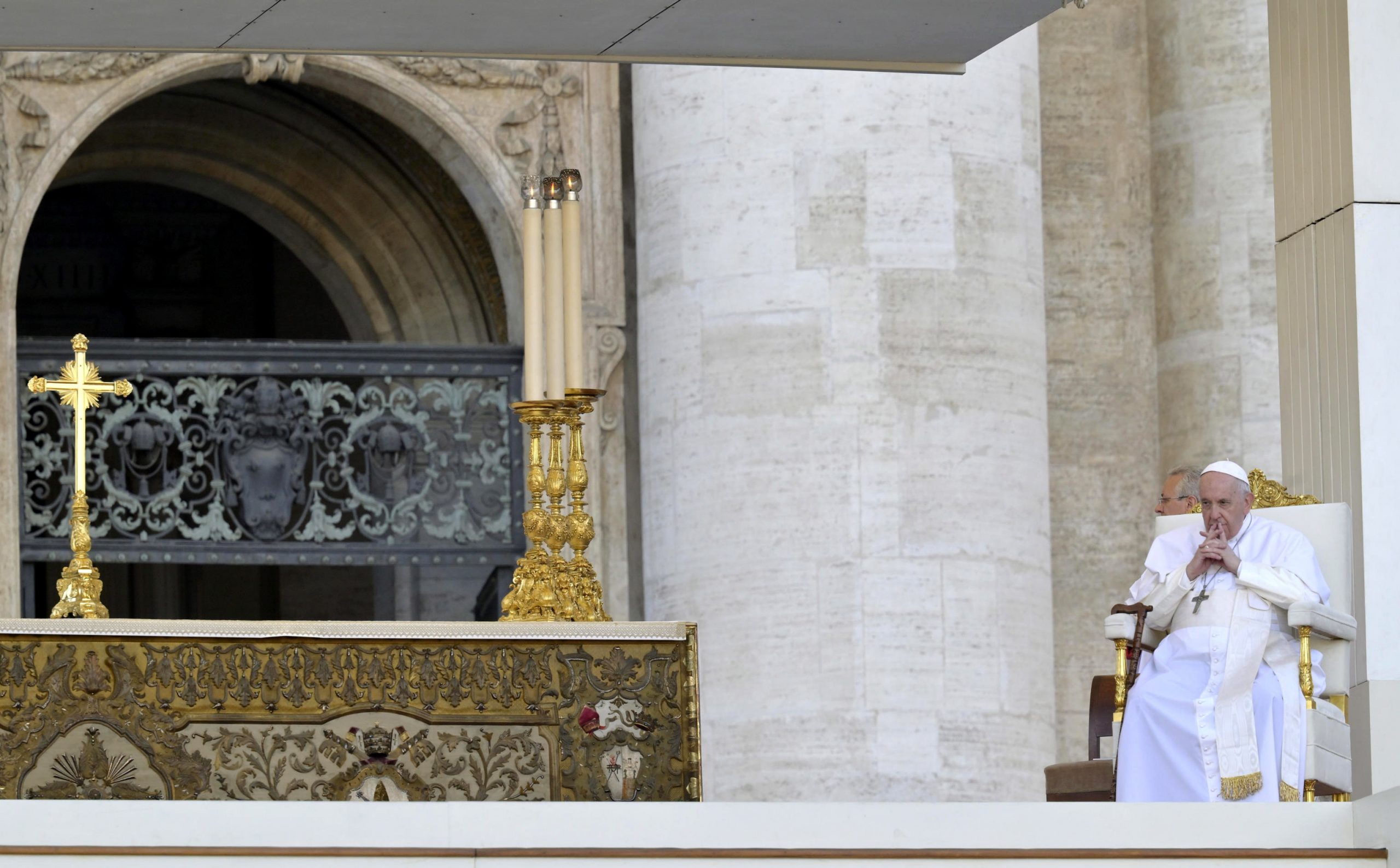 Papa Francisco pide a padres que no sean sobreprotectores Papa Francisco pide a padres que no sean sobreprotectores