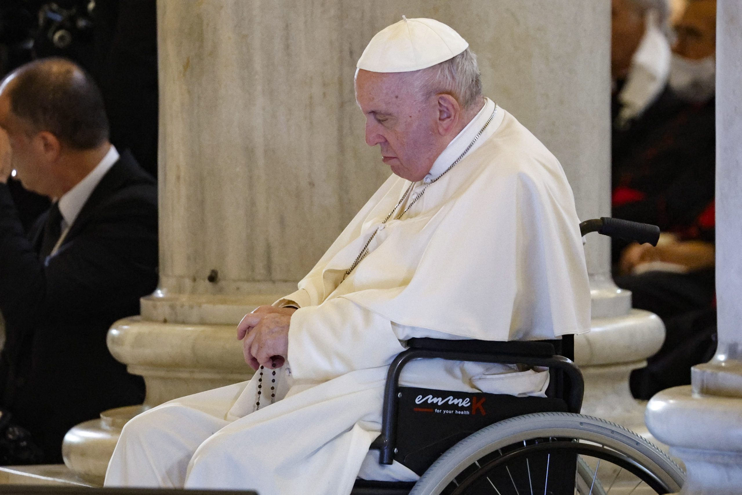 Papa Francisco asegura que quiere viajar a Ucrania pero espera momento oportuno Papa Francisco asegura que quiere viajar a Ucrania pero espera momento oportuno