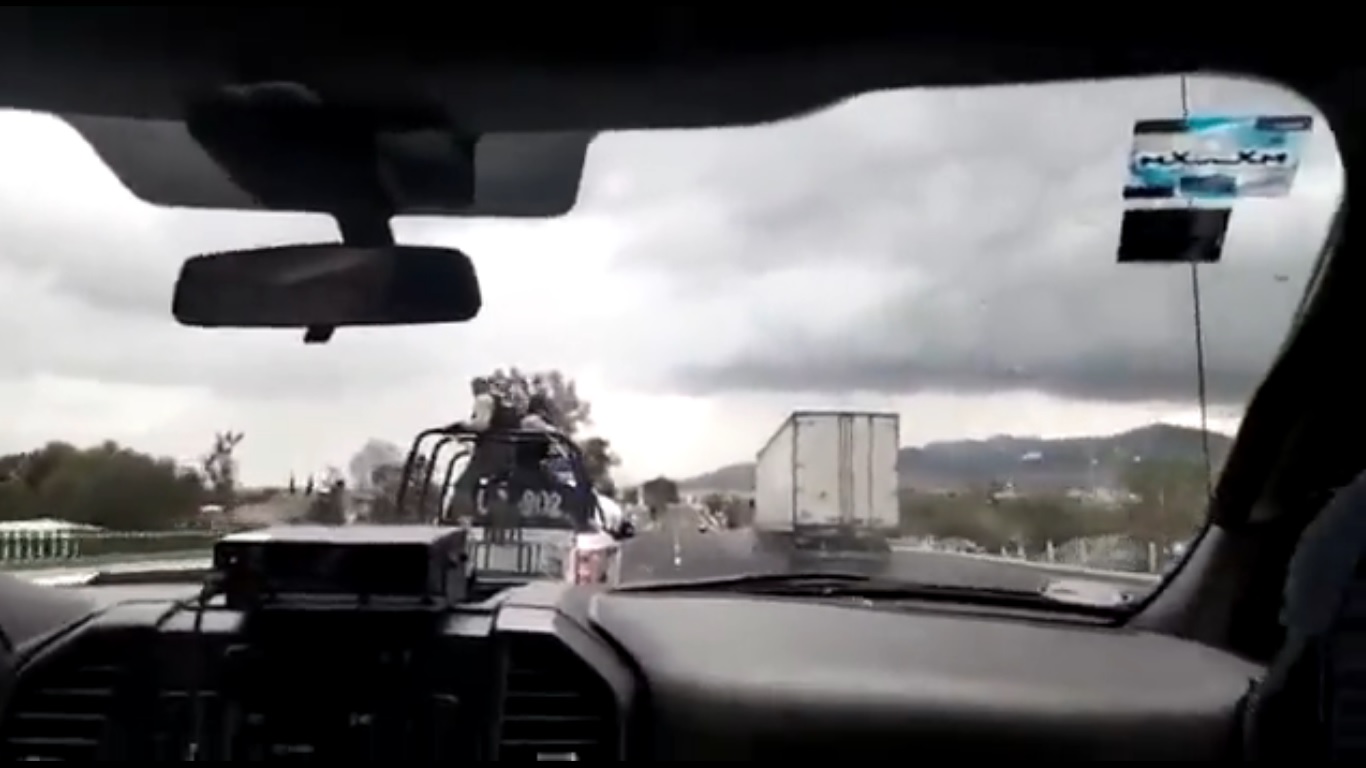 #Video Policías recuperan tráiler robado tras persecución en la México-Pachuca #Video Policías recuperan tráiler robado tras persecución en la México-Pachuca