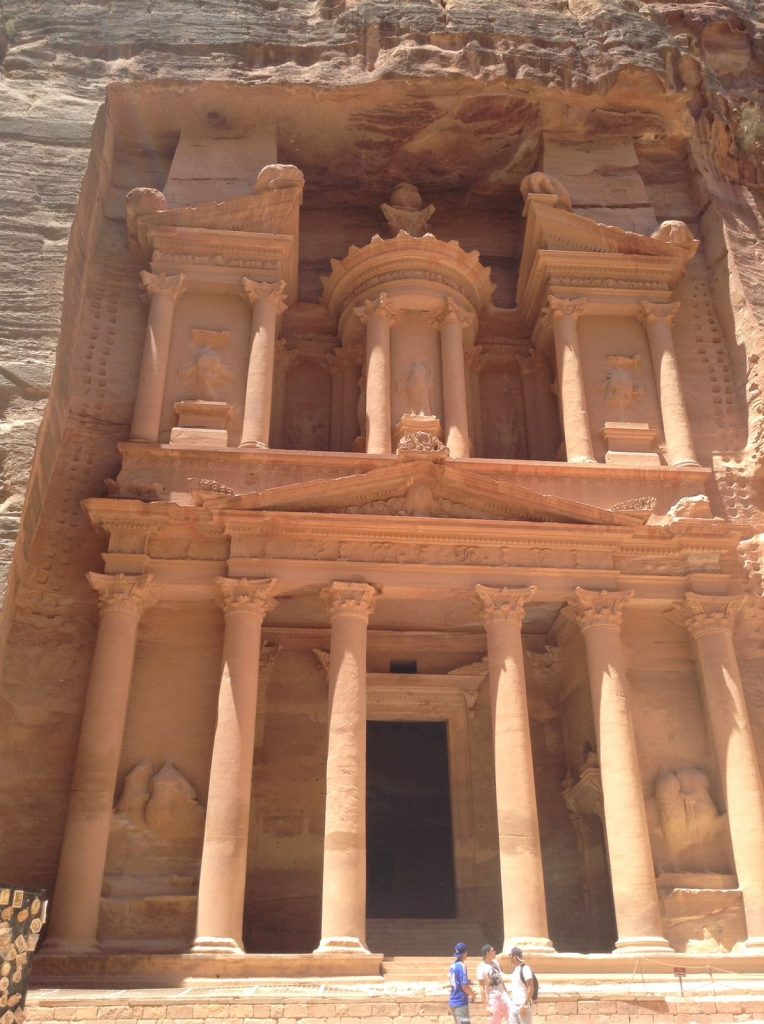 Petra, la ciudad perdida; por Ivonne Frid - petra1-764x1024