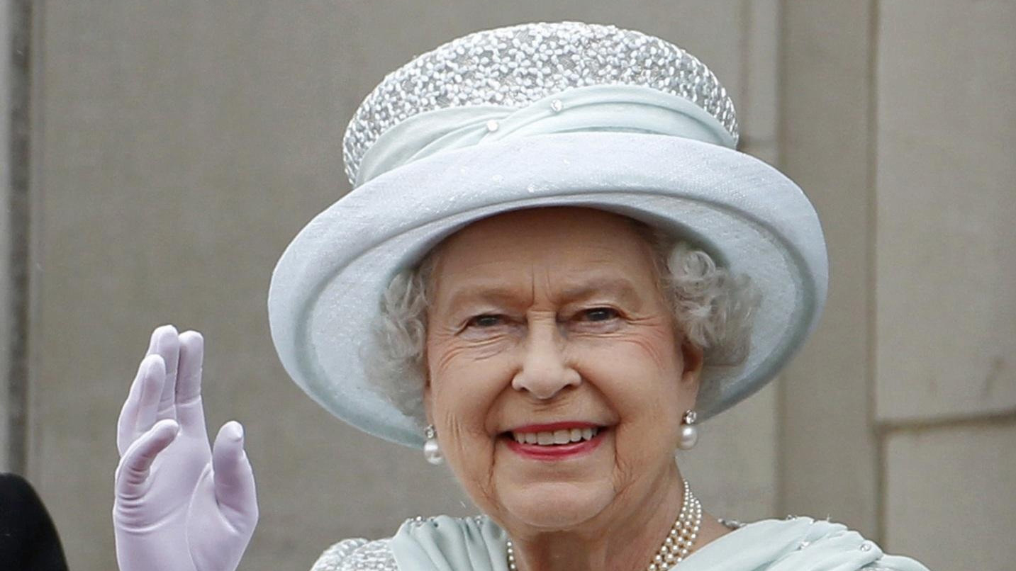 Isabel II no acudirá al hipódromo a ver la carrera por su Jubileo Isabel II no acudirá al hipódromo a ver la carrera por su Jubileo