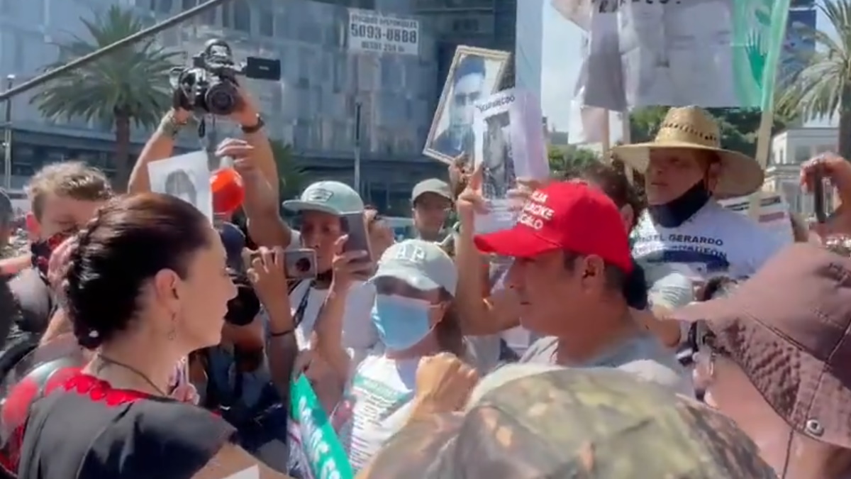 Claudia Sheinbuam, los padres de desaparecidos y el ahuehuete