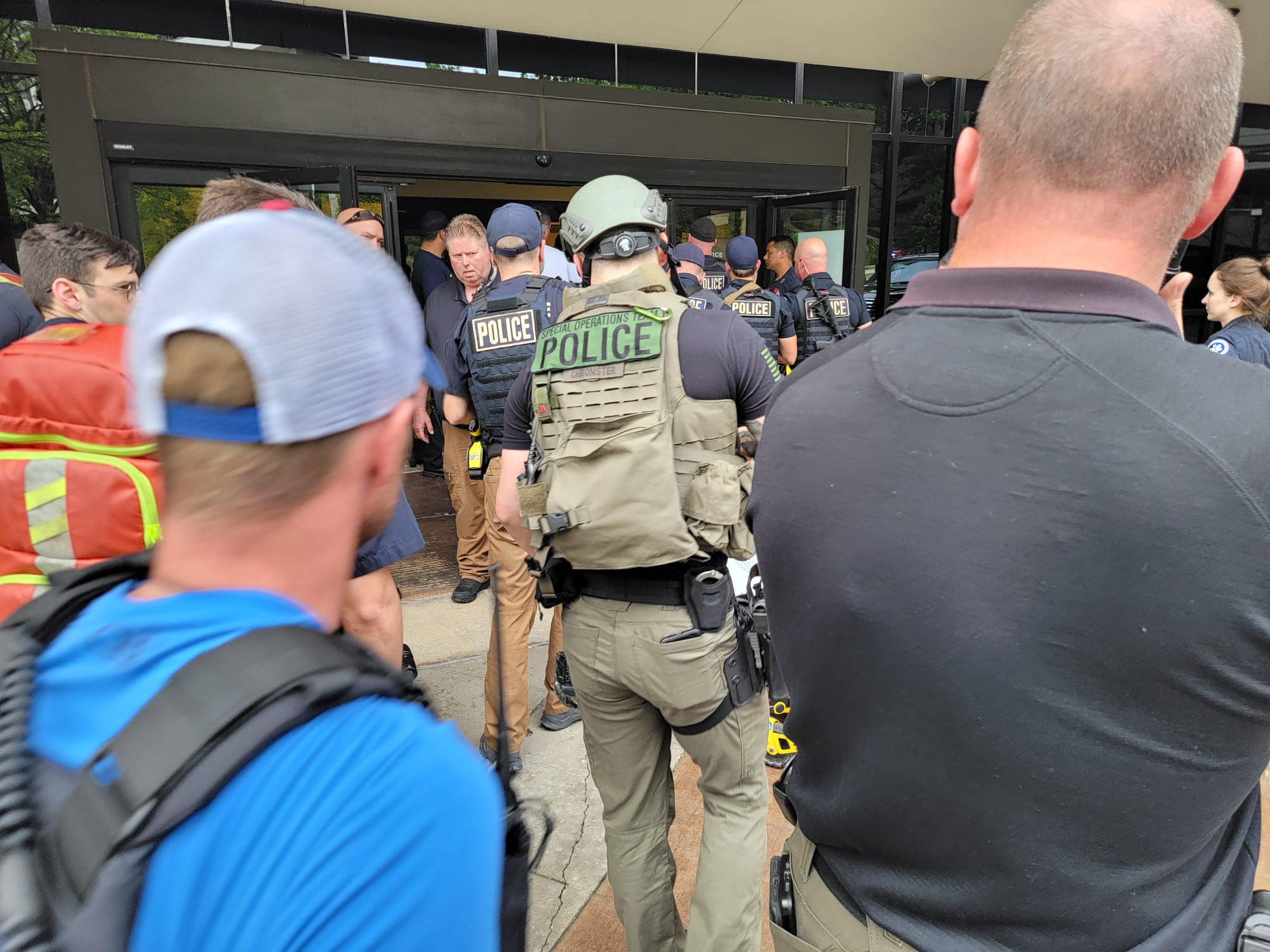 Suman cinco muertos en Tulsa, Oklahoma, por tiroteo en hospital