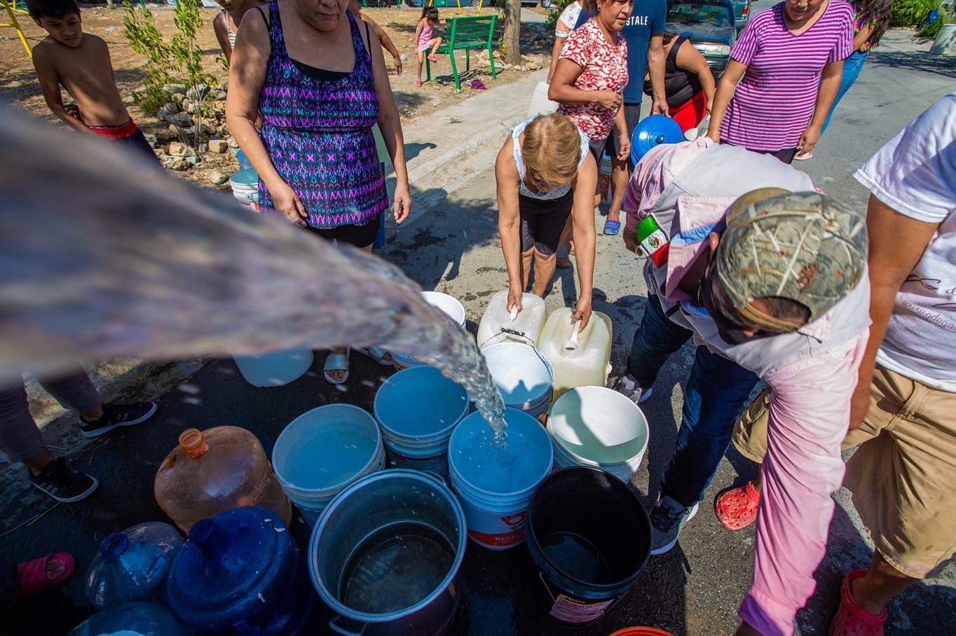 AMLO firma decreto para garantizar abasto de agua en Nuevo León