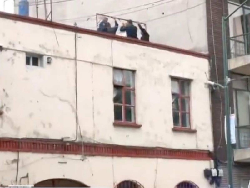 Hallan muerta a adolescente en azotea de la alcaldía Cuauhtémoc Hallan muerta a adolescente en azotea de la alcaldía Cuauhtémoc