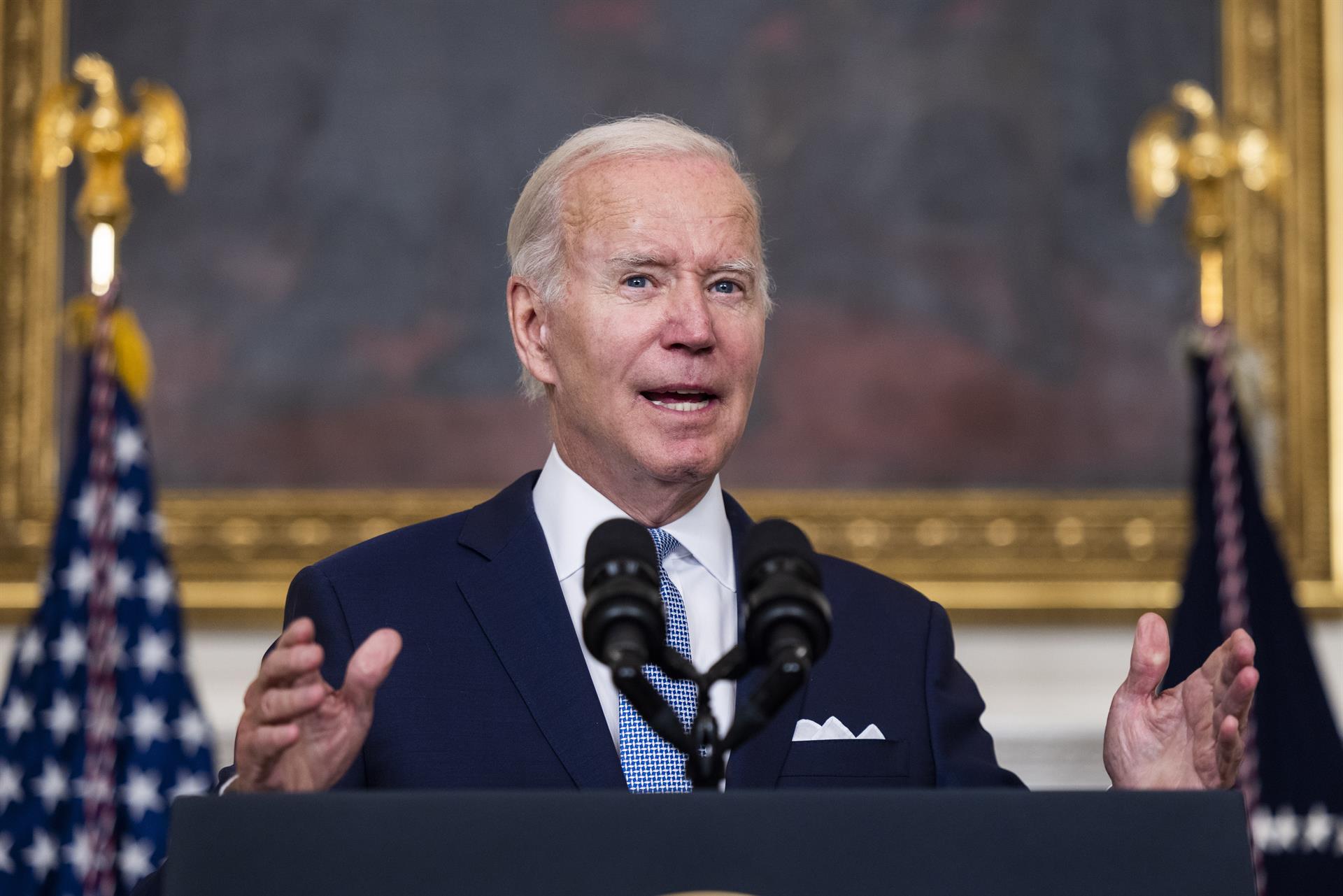 Biden sigue positivo a COVID-19 pero con buen estado de salud, afirma su doctor