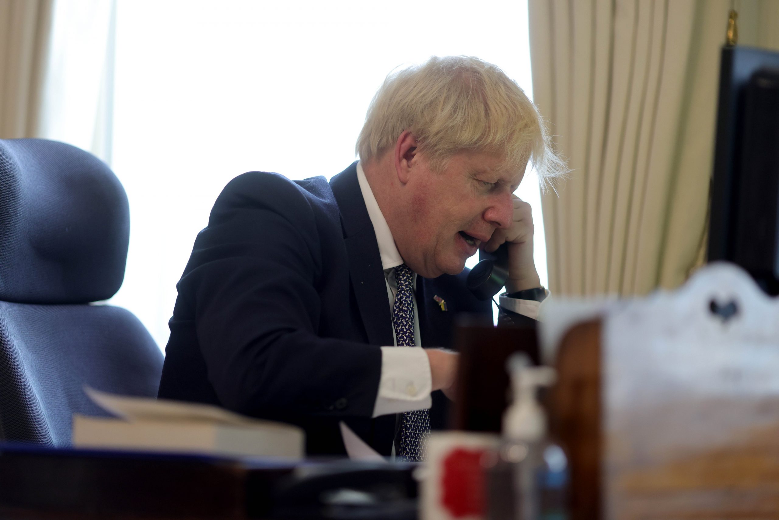 Boris Johnson asegura que se marcha con “la frente en alto”