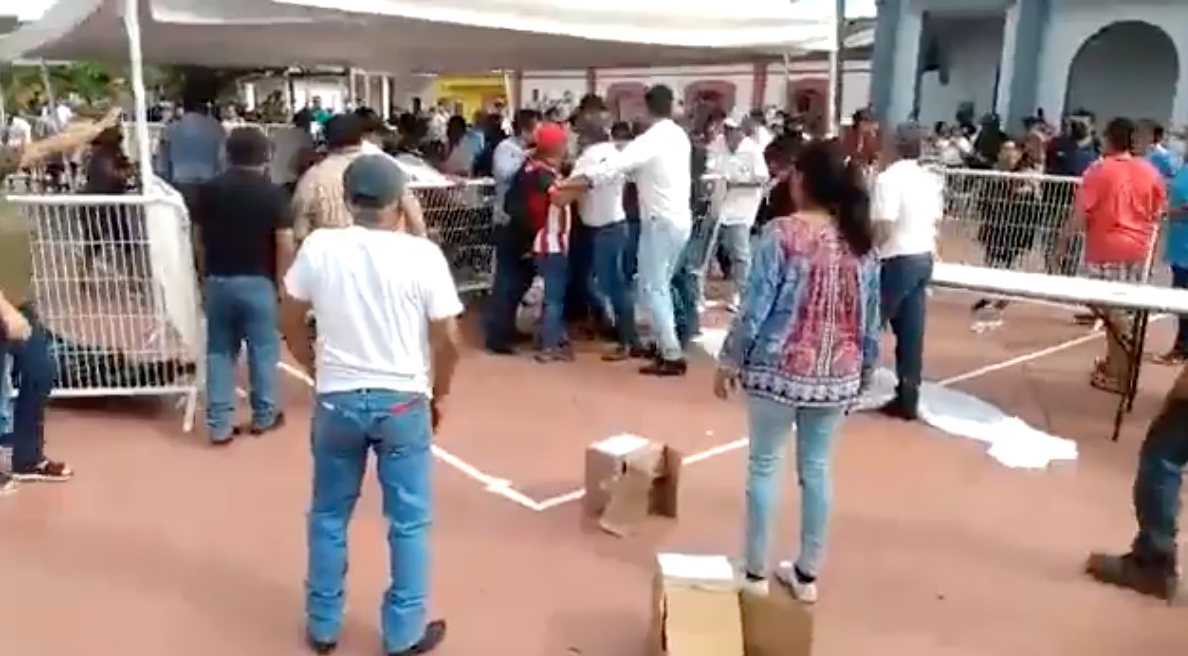 Incidentes en el Congreso Nacional de Morena, por personas ajenas al partido: Delgado