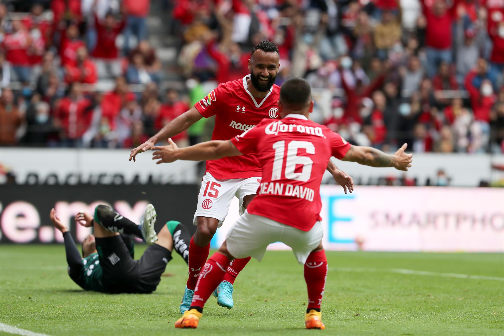 Toluca gana y escala al subliderato general