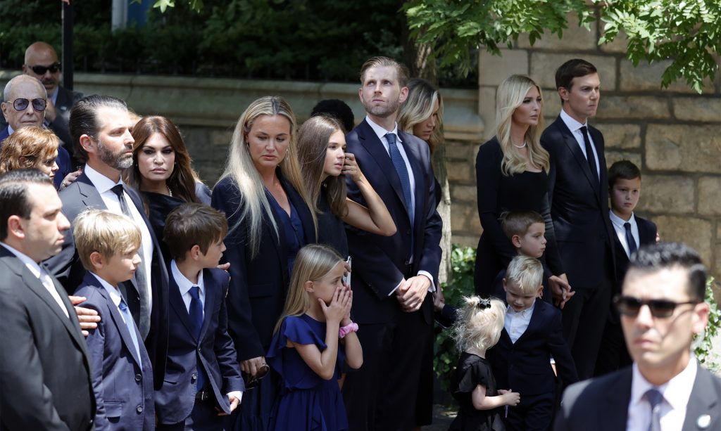 Despiden a Ivana Trump en un funeral en Nueva York - la-familia-trump-despide-a-ivana-en-un-funeral-en-nueva-york-2-1024x613