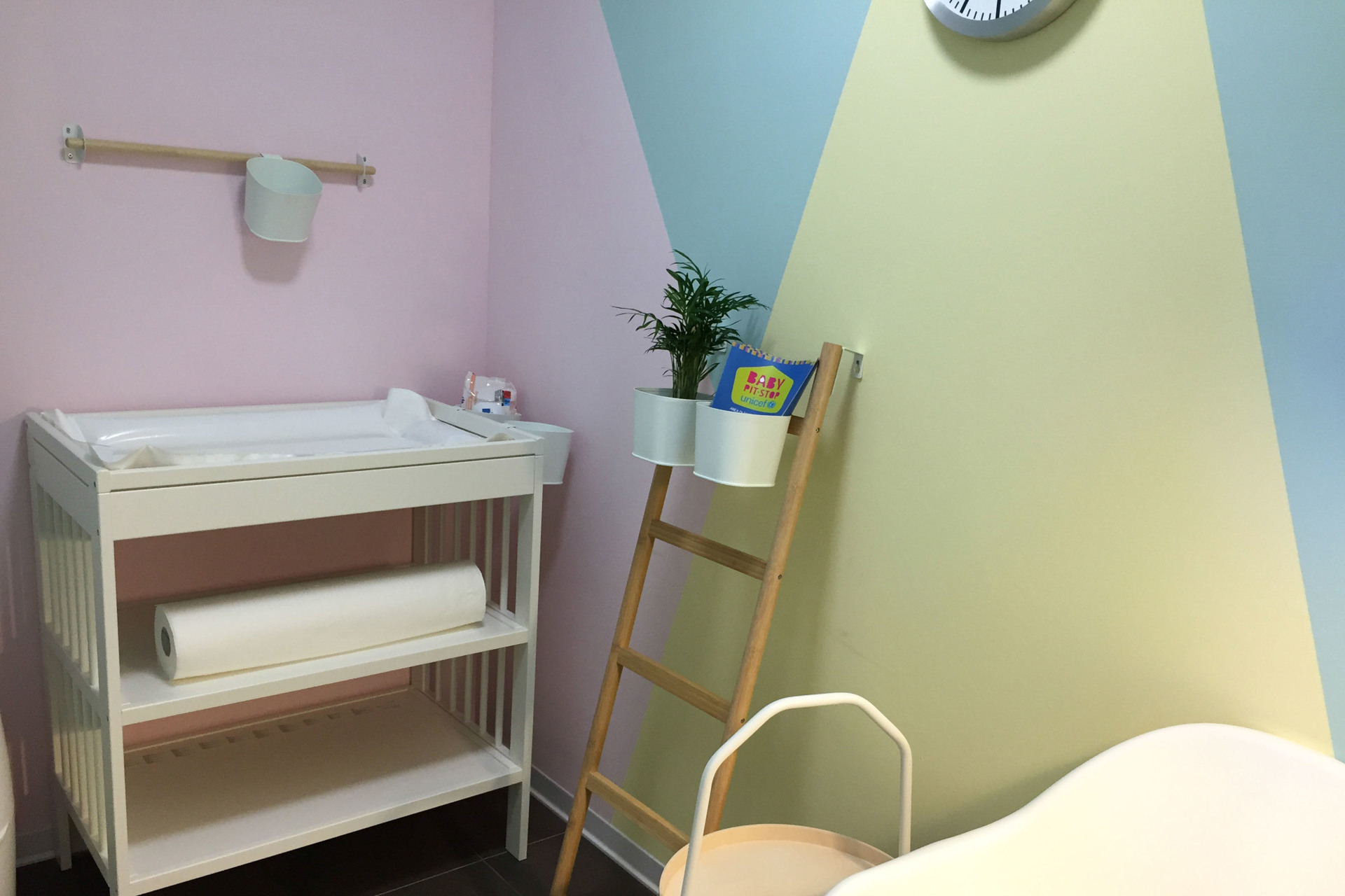 Las madres de turismo en Roma ya pueden amamantar a sus hijos en el Coliseo Las madres de turismo en Roma ya pueden amamantar a sus hijos en el Coliseo