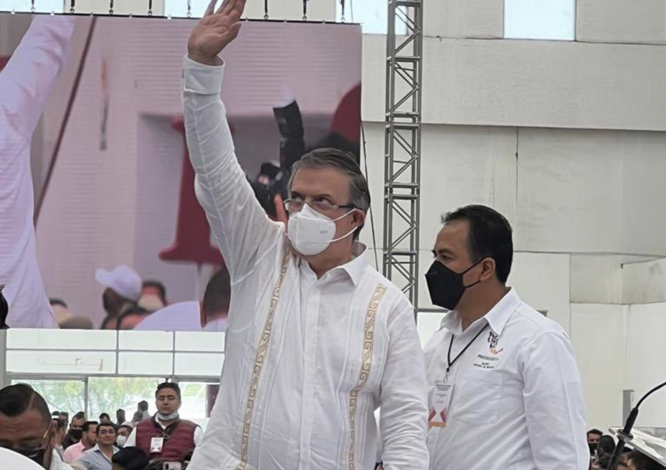 “Nosotros vamos a defender a nuestro presidente y a México”, asegura Ebrard en Ecatepec