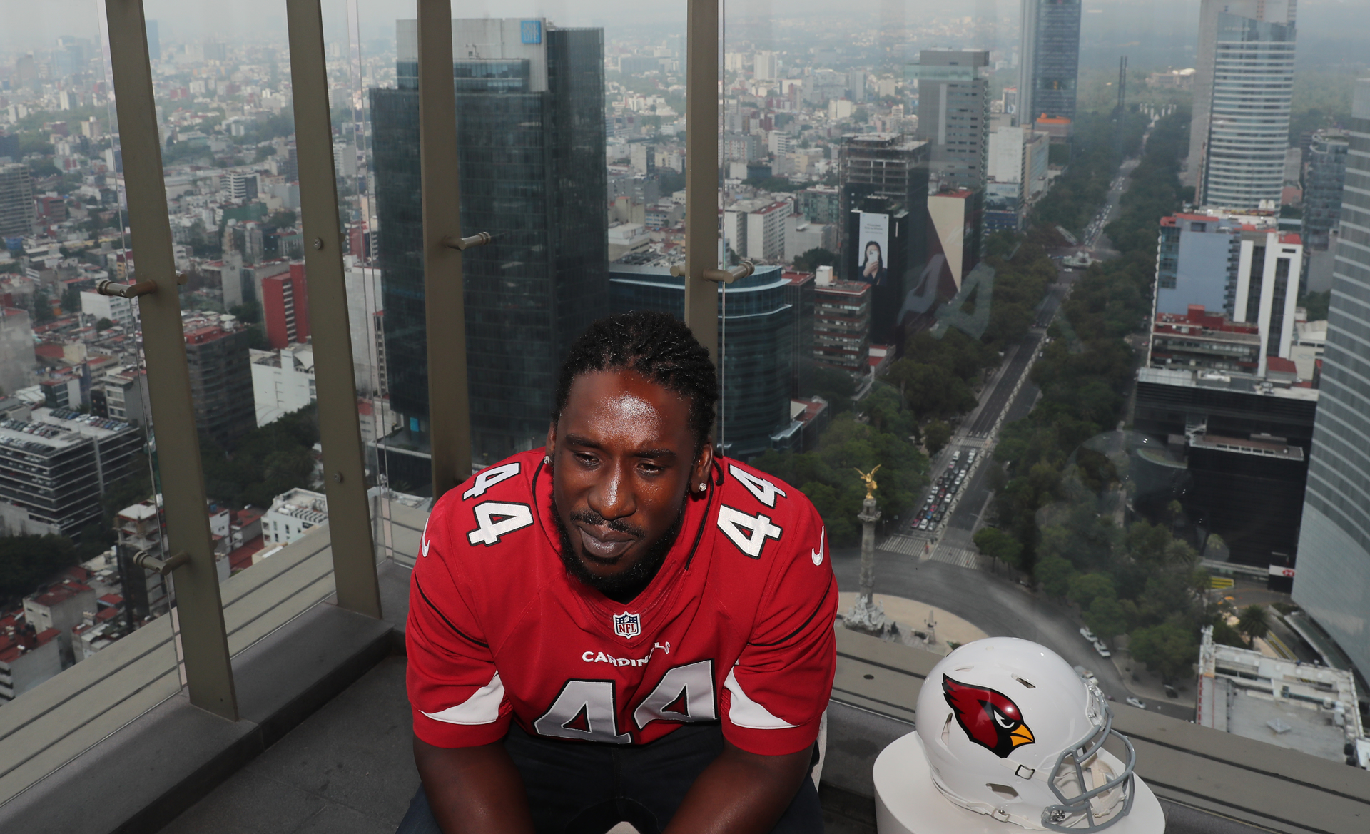 Markus Golden, asombrado con la pasión en México por la NFL