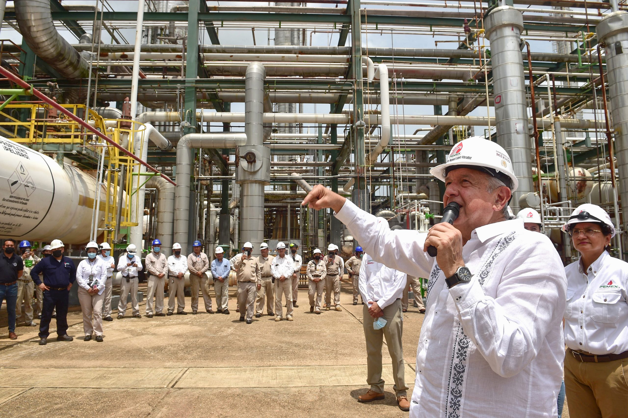 México impulsa la producción de 2 mil 500 toneladas diarias de fertilizantes