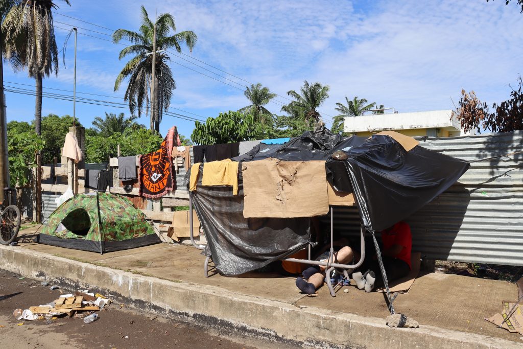Denuncian condiciones insalubres de migrantes en frontera sur de México - migrantes-en-frontera-sur2-1024x683