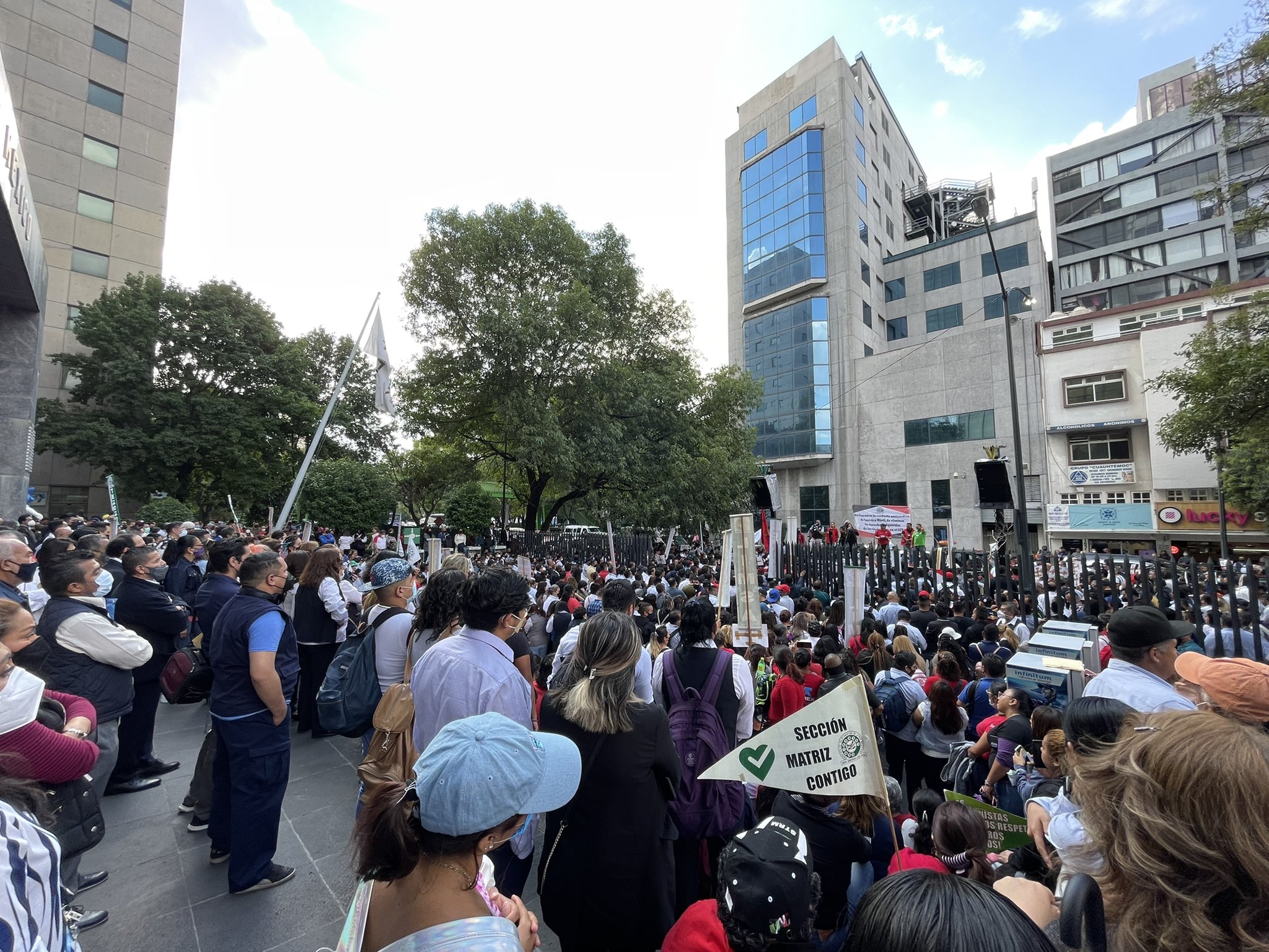 Sindicato de Telefonistas estallan huelga en Telmex Sindicato de Telefonistas estallan huelga en Telmex