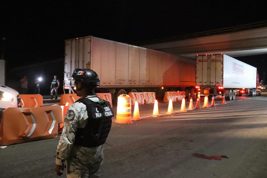 Realizan operativo en frontera con Guatemala para buscar migrantes en tráileres - operativo-de-busqueda-de-migrantes-en-traileres-1024x683