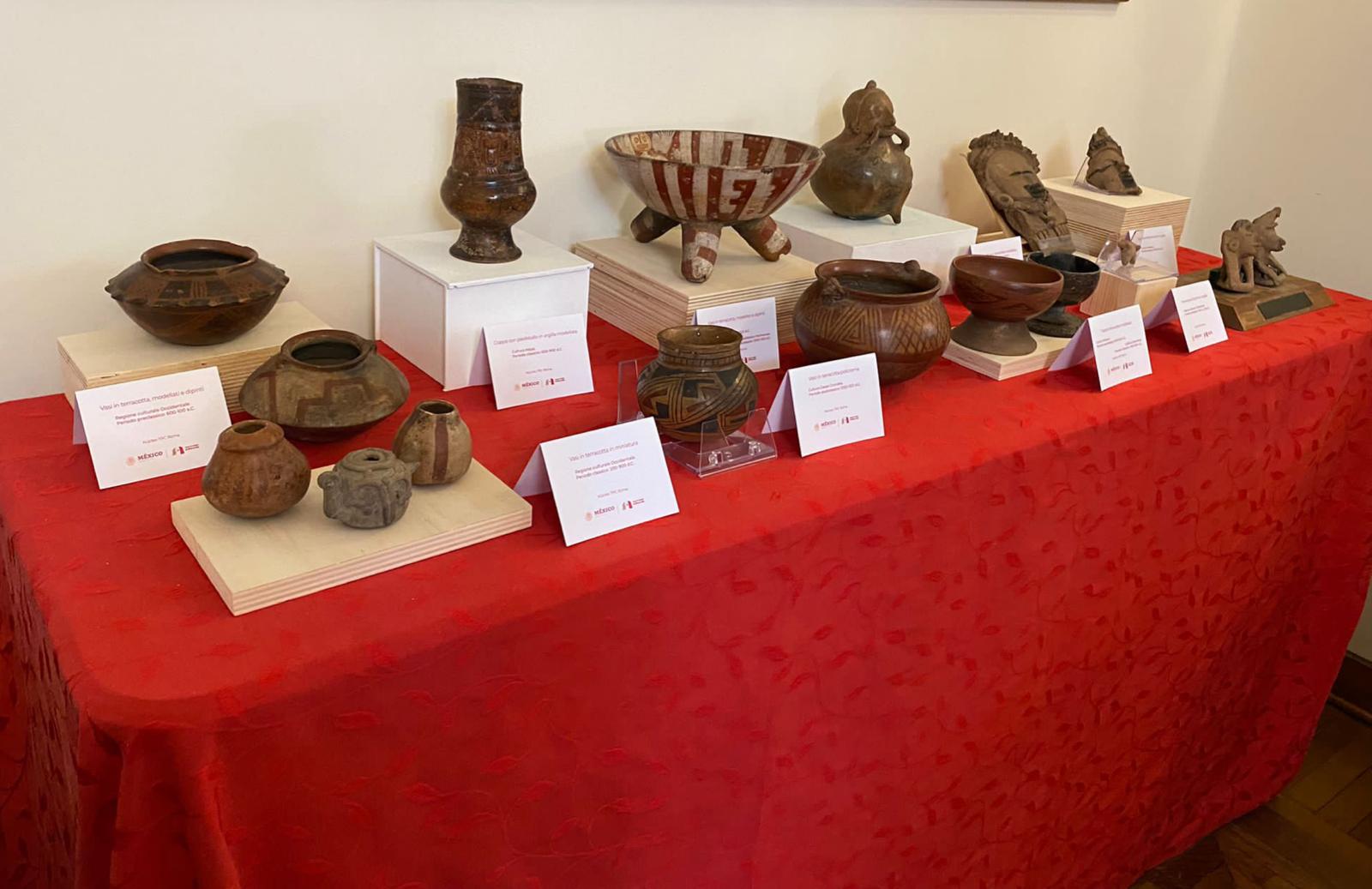 Gobierno mexicano recupera 30 piezas arqueológicas en Italia Gobierno mexicano recupera 30 piezas arqueológicas en Italia