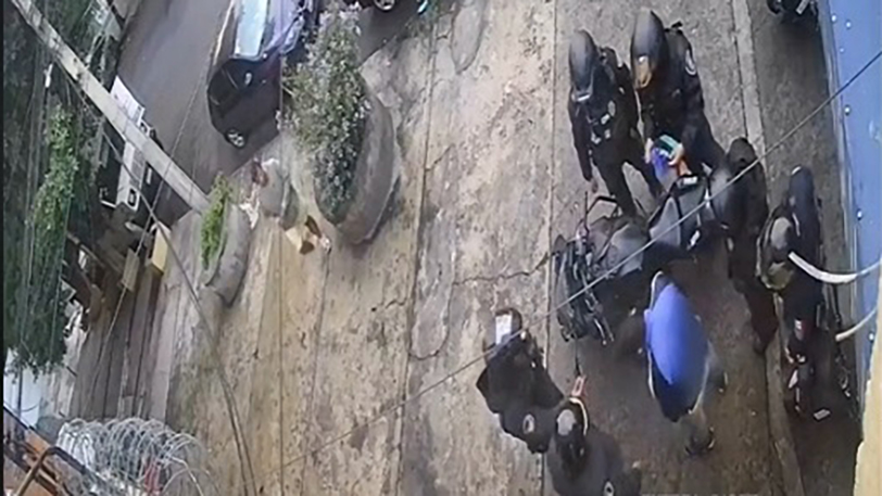 #Video Denuncian a policías de CDMX por robo durante revisión #Video Denuncian a policías de CDMX por robo durante revisión