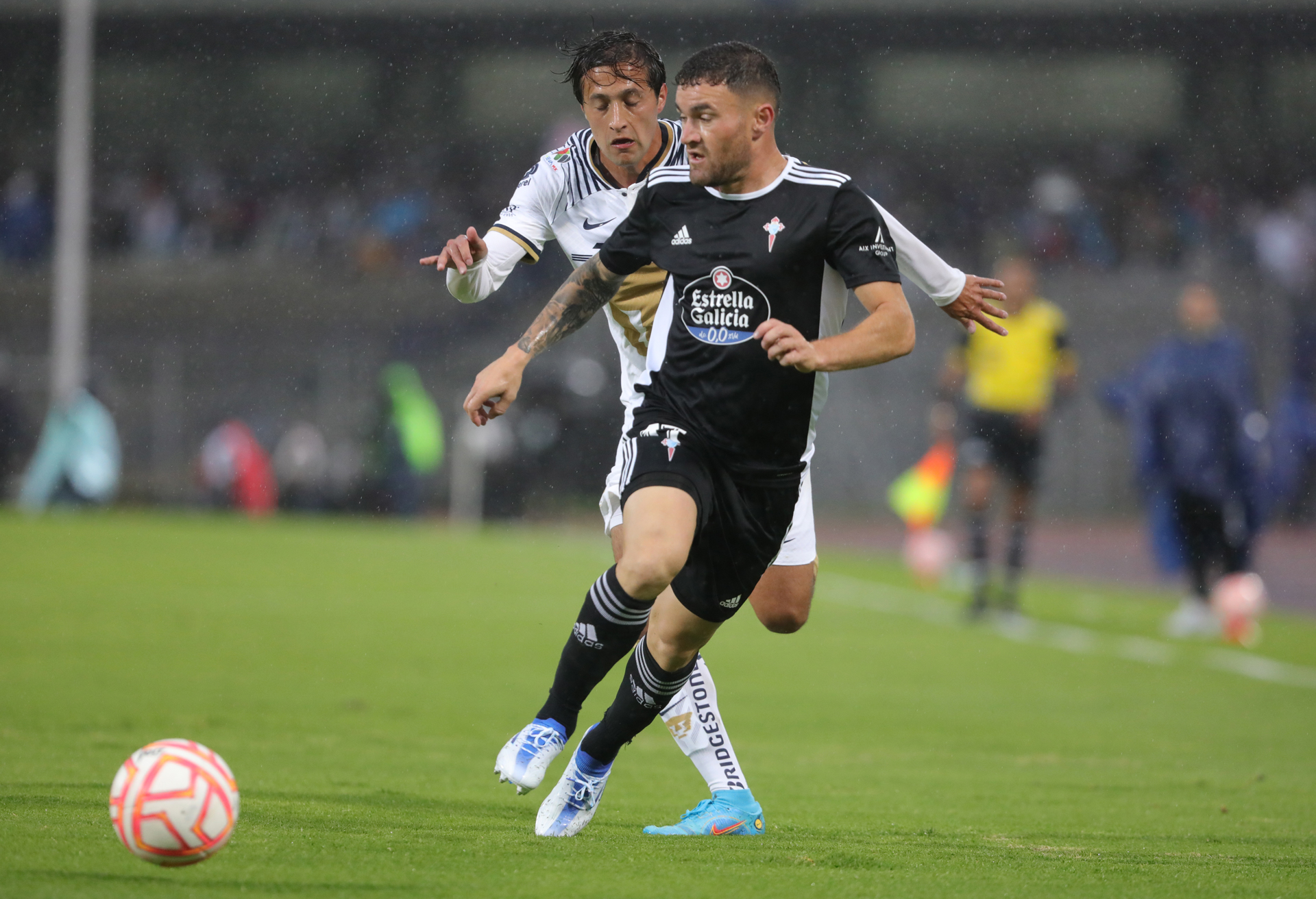 Pumas empata a un gol con Celta de Vigo en el Universitario