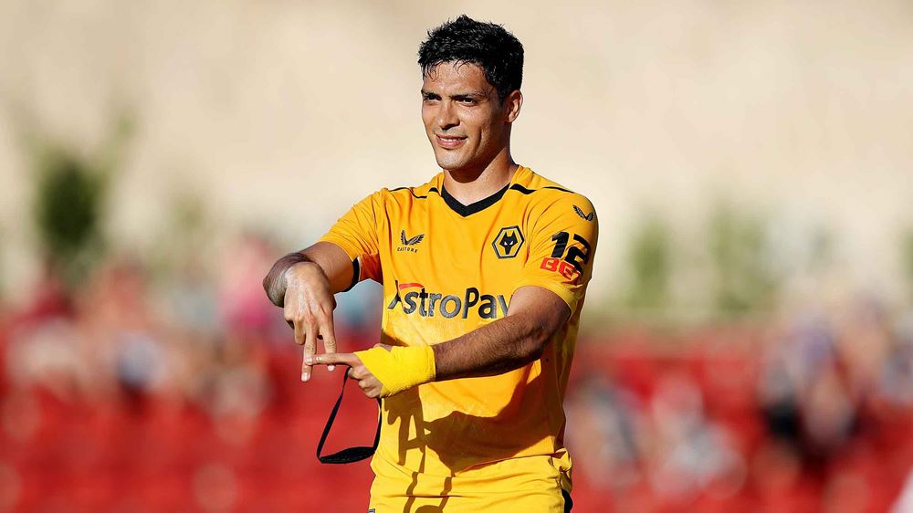 Raúl Jiménez se lesiona y será baja por varias semanas