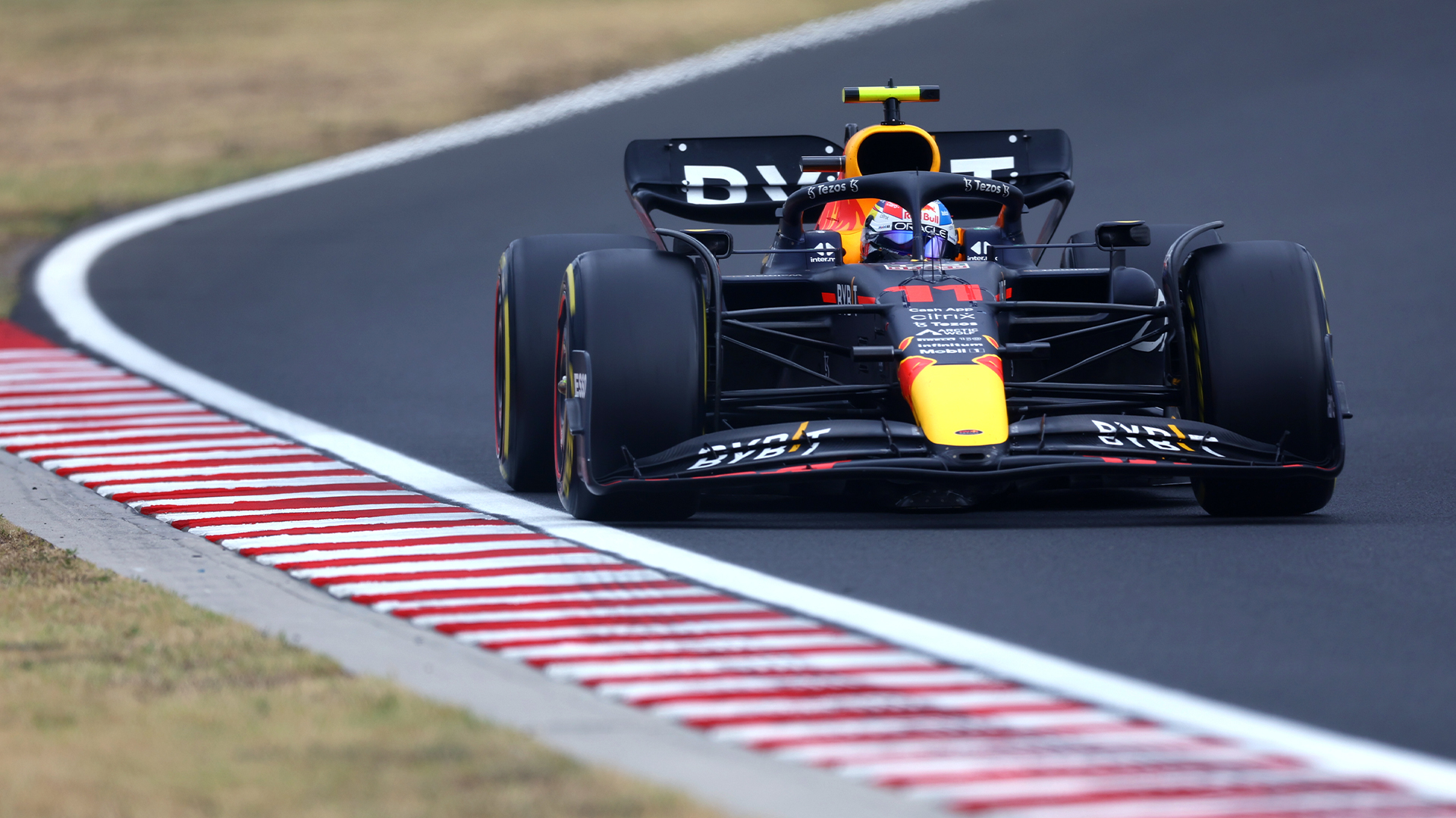 Remontada de Red Bull: Max Verstappen gana el Gran Premio de Hungría; ‘Checo’ termina quinto