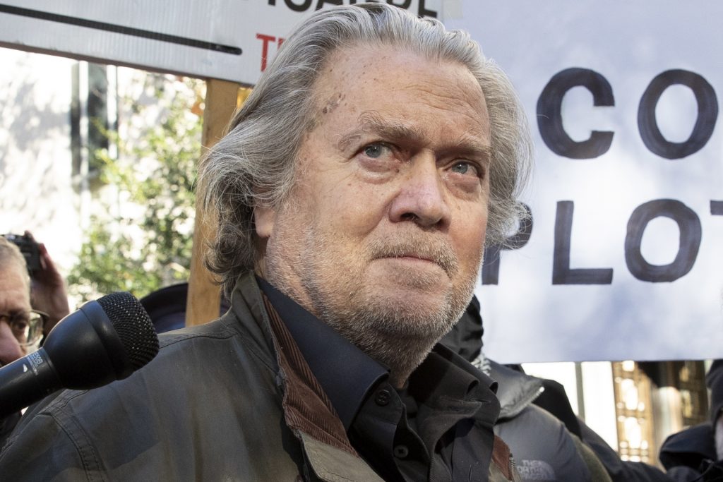 Fiscalía de EE.UU. pide seis meses de cárcel para Bannon por desacato al Congreso - steve-bannon-decidio-que-estaba-por-encima-de-la-ley-reprocha-la-fiscalia-1024x683