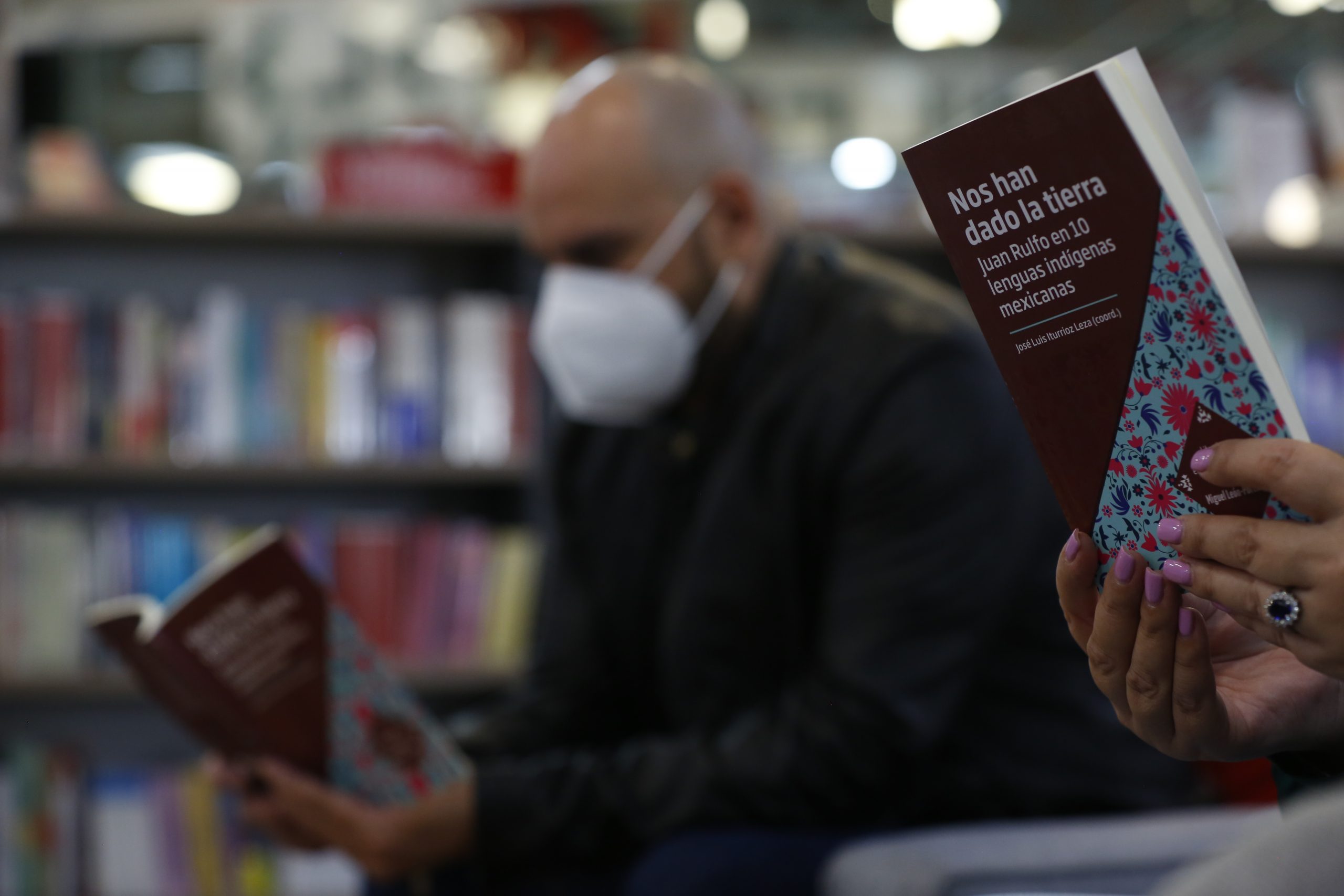 Traducen cuento de Juan Rulfo a 10 lenguas indígenas Traducen cuento de Juan Rulfo a 10 lenguas indígenas