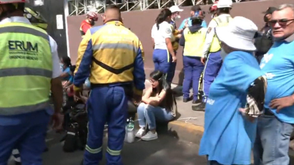 Intoxicados 26 turistas por cloro en autobús en Tlalpan Intoxicados 26 turistas por cloro en autobús en Tlalpan