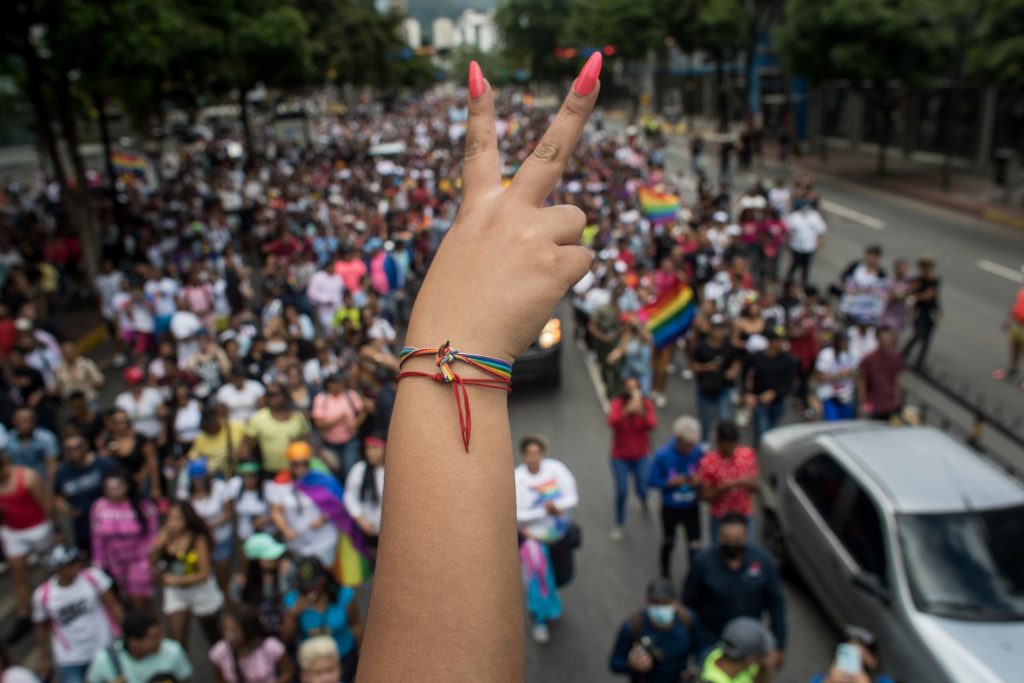Venezuela cierra el mes del Orgullo LGBT con marcha masiva en Caracas - una-marcha-lgbti-diversa-y-plural-tine-de-mil-colores-las-calles-de-caracas-3-1024x683