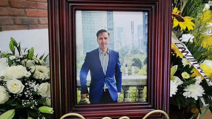 Detienen en Chiapas a esposa como presunta autora intelectual de asesinato de empresario Detienen en Chiapas a esposa como presunta autora intelectual de asesinato de empresario