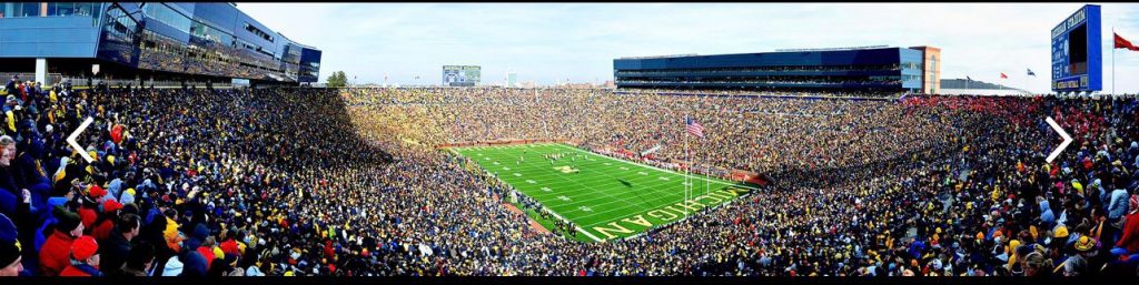 ¿Cuál es el estadio de fútbol americano más grande de los Estados Unidos? - 4-1024x257