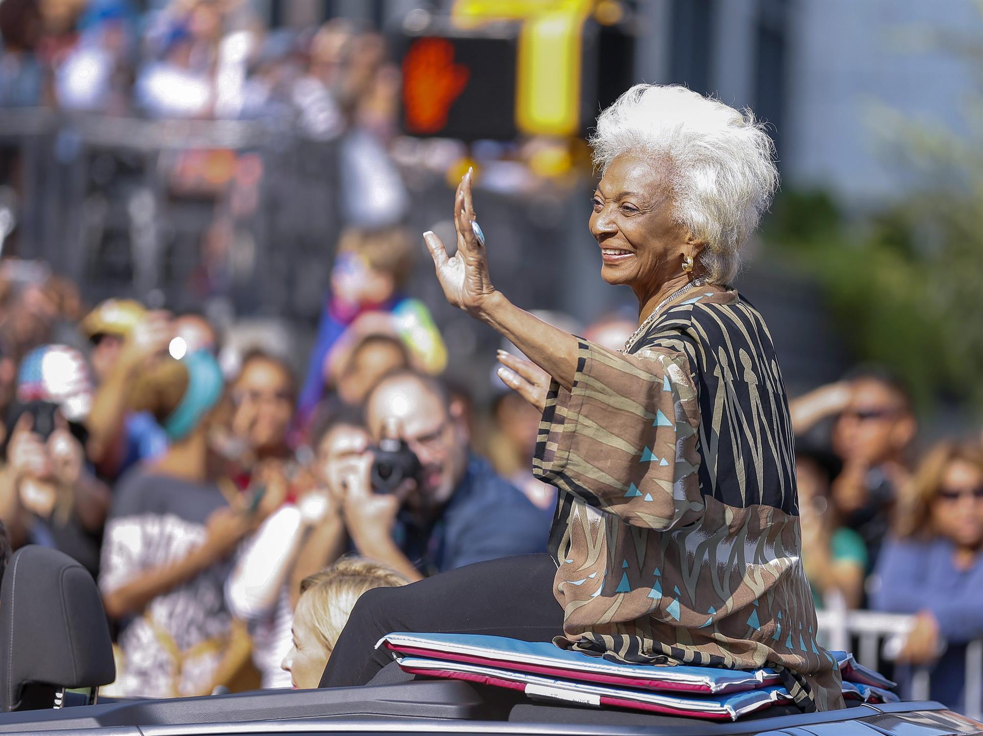 Las cenizas de Nichelle Nichols, actriz de “Star Trek”, viajarán al espacio