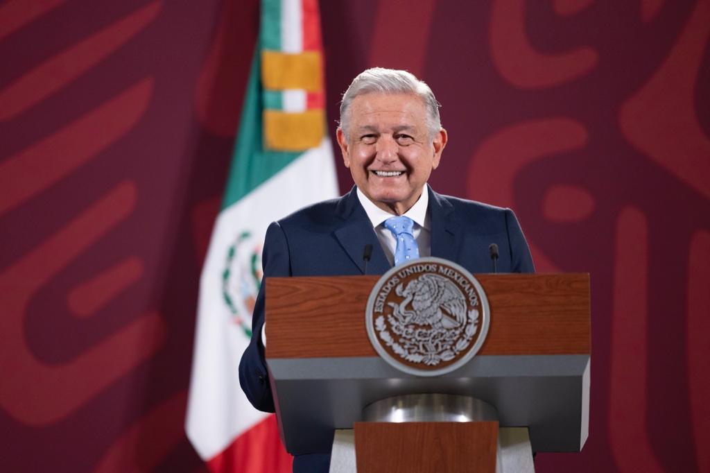 En el INE, magos y especialistas en fraude electoral: López Obrador En el INE, magos y especialistas en fraude electoral: López Obrador