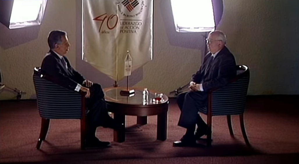 El mundo tras la caída de la URSS; entrevista a Mijaíl Gorbachov El mundo tras la caída de la URSS; entrevista a Mijaíl Gorbachov