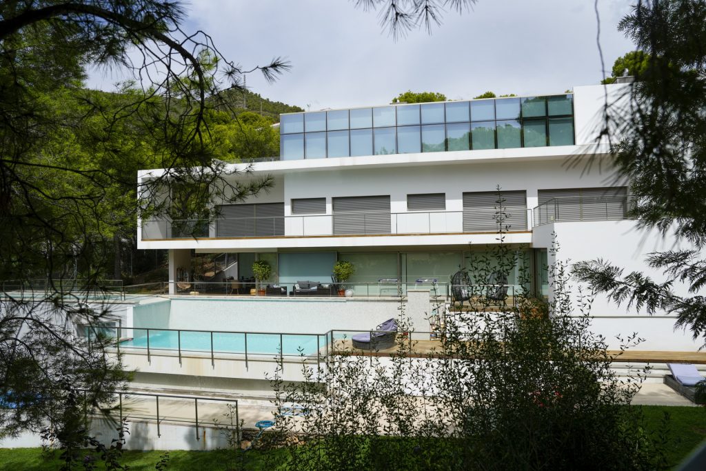 Casas de los futbolistas, en el punto de mira de las bandas de ladrones - casas-de-los-futbolistas-en-el-punto-de-mira-de-las-bandas-de-ladrones-1024x683