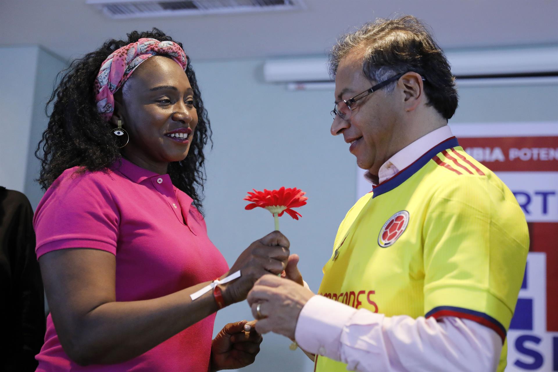 Petro nombra a tres mujeres como ministras de Minas, Trabajo y Deporte Petro nombra a tres mujeres como ministras de Minas, Trabajo y Deporte