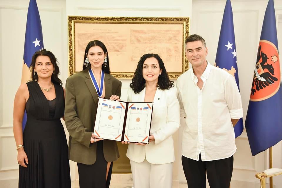 Dua Lipa es nombrada embajadora de honor de Kosovo Dua Lipa es nombrada embajadora de honor de Kosovo