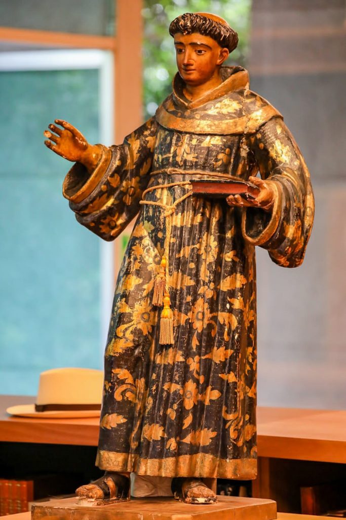 EE.UU. entrega a México escultura virreinal robada hace 20 años - eeuu-entrega-a-mexico-escultura-virreinal-robada-hace-20-anos-683x1024