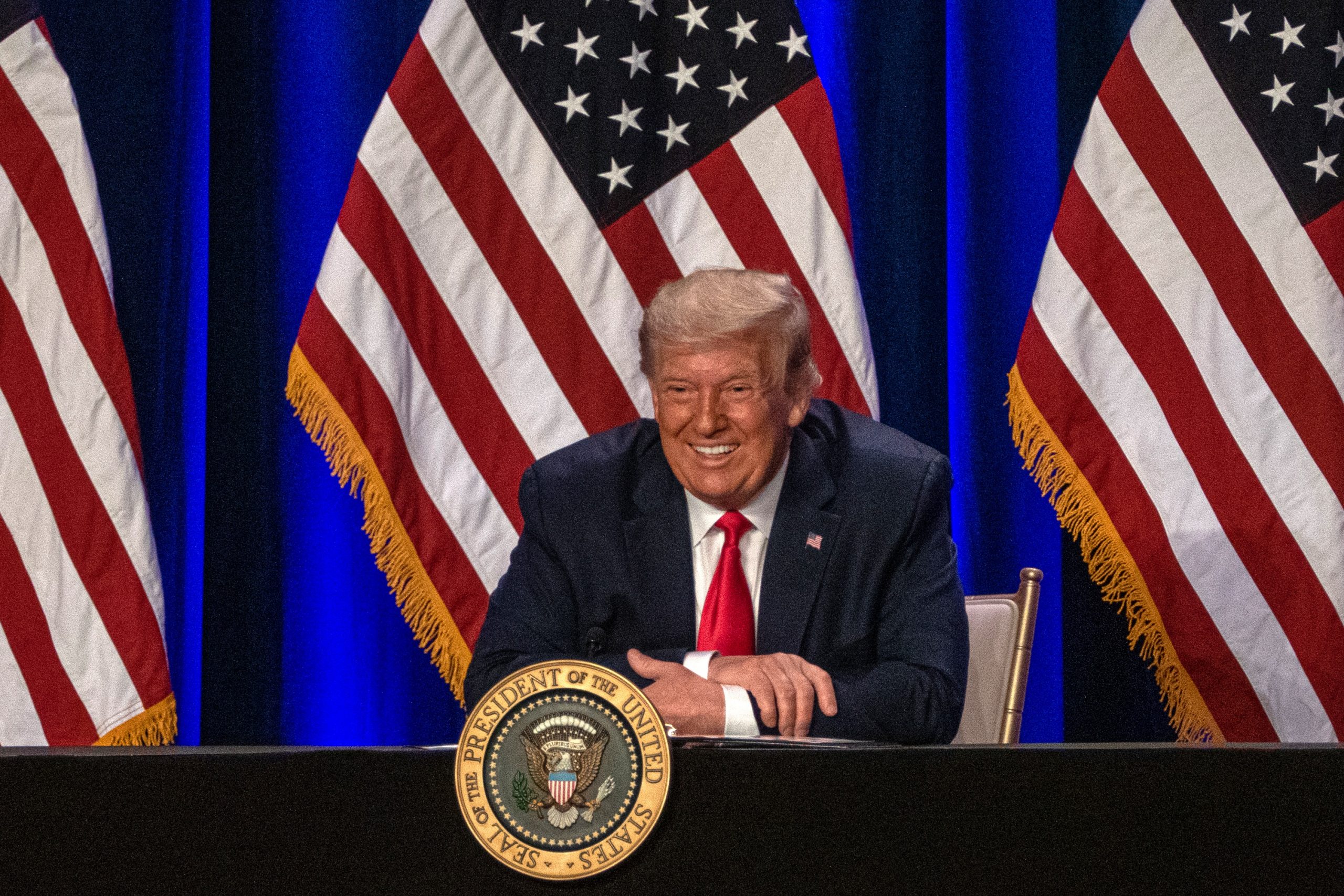 Trump asegura que documentos clasificados estaban en lugar seguro en su casa