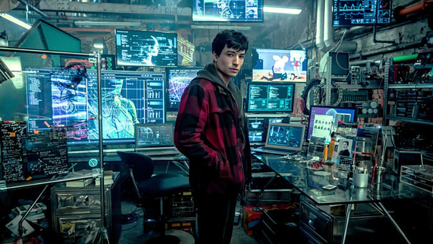 Ezra Miller reconoce “complejos problemas de salud mental”