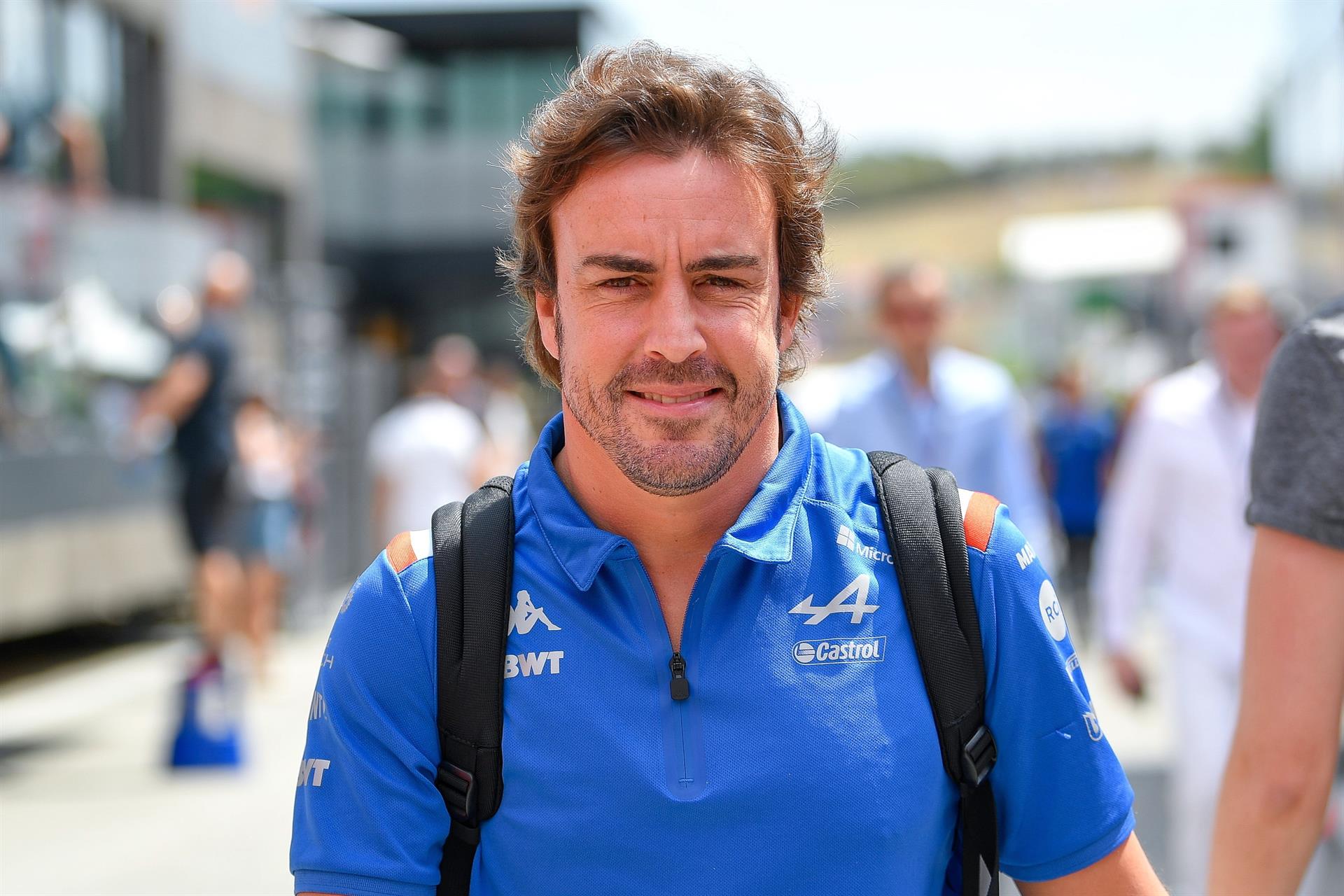 Fernando Alonso es nuevo piloto de Aston Martin