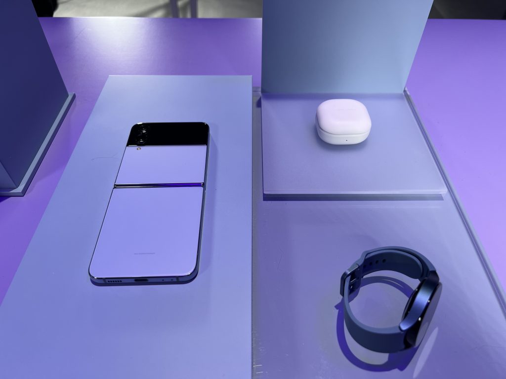 Samsung Galaxy Z Fold 4 y Galaxy Z Flip 4, los teléfonos plegables que buscarán adueñarse del mercado móvil - galaxy-flip-44-1024x768