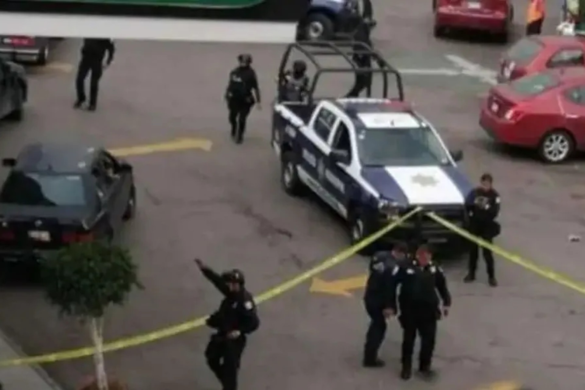 Balacera en gasolinera de Naucalpan deja tres muertos